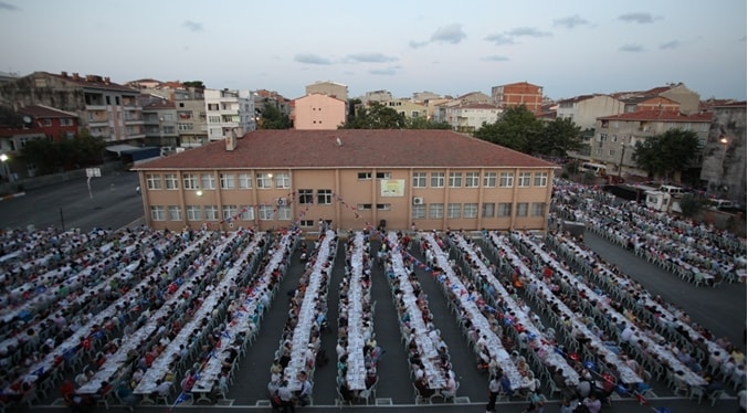 ramazan sokak iftarlar�